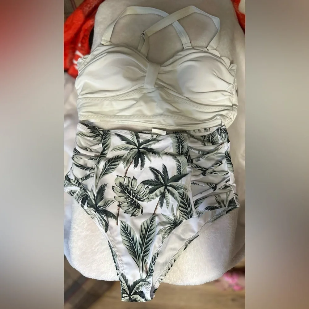 AvidLove 2 piece palm bikini - Picture 1 of 4